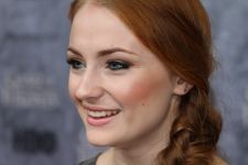 Sophie Turner Actress Smiling Face Wallpaper