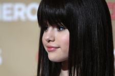 Cute Selena Gomez Famous Model HD Wallpaper