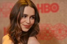Hot Emilia Clarke Actress Wide HD Wallpaper