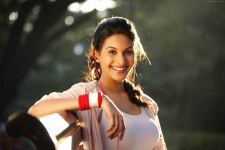Amyra Dastur Smiling Wallpaper